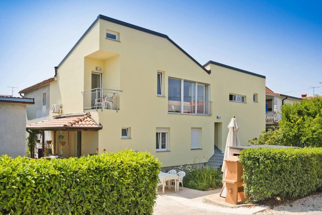 Apartments Neno Umag Rum bild